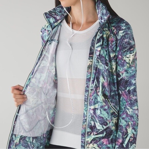 Lululemon Miss Misty Jacket II Iridescent Multi Packable Rain Jacket Sz 6 - Picture 2 of 13